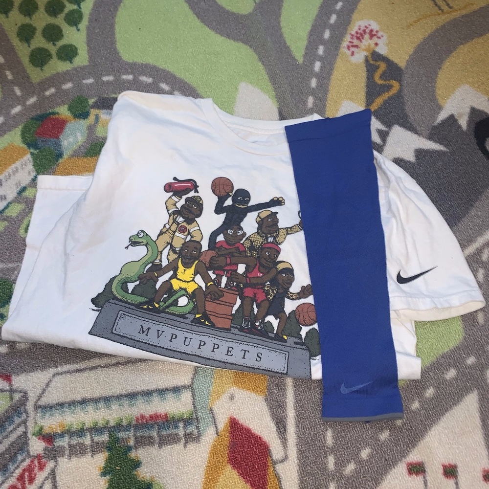 Nike Bundle(Kobe x Lebron Shirt + Shooting Sleeve)